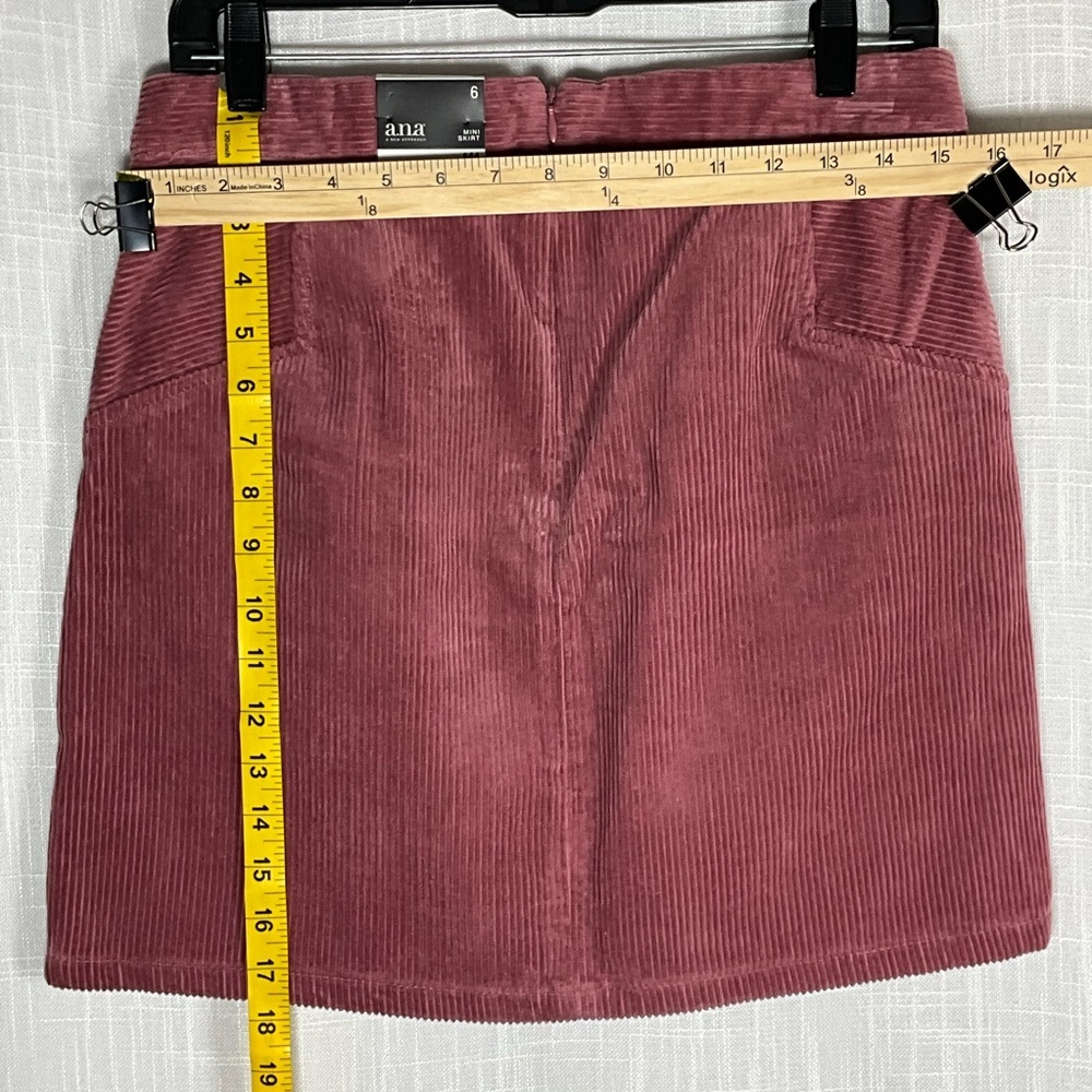 a.n.a Mini Skirt Size 6 in Dusty Rose Corduroy - Picture 4 of 6